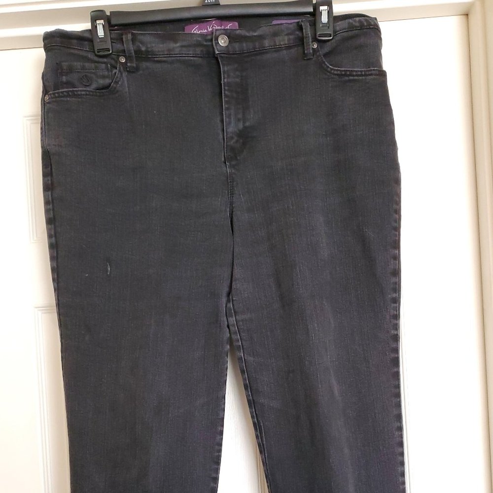 Gloria Vanderbilt 'Amanda' Embroidered Womens Jeans (18W) Black (Gently Used)